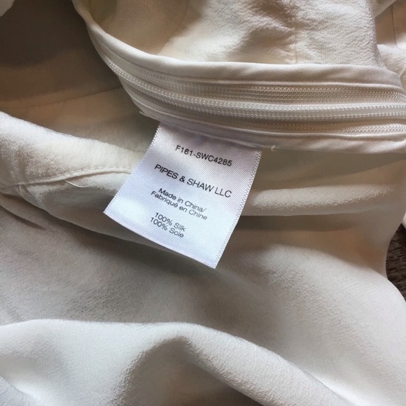 Veronica Beard 100% silk buttoned top - Picture 3 of 8